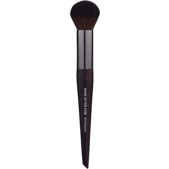 Make up for ever 152 Medium Highlighter Brush - Picture 3 of 3